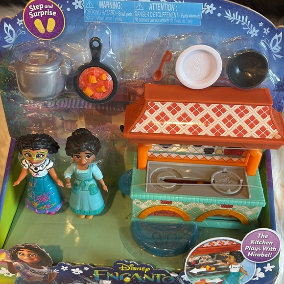 Disney Action Figures Playset Orange and Blue - Picture 2 of 3